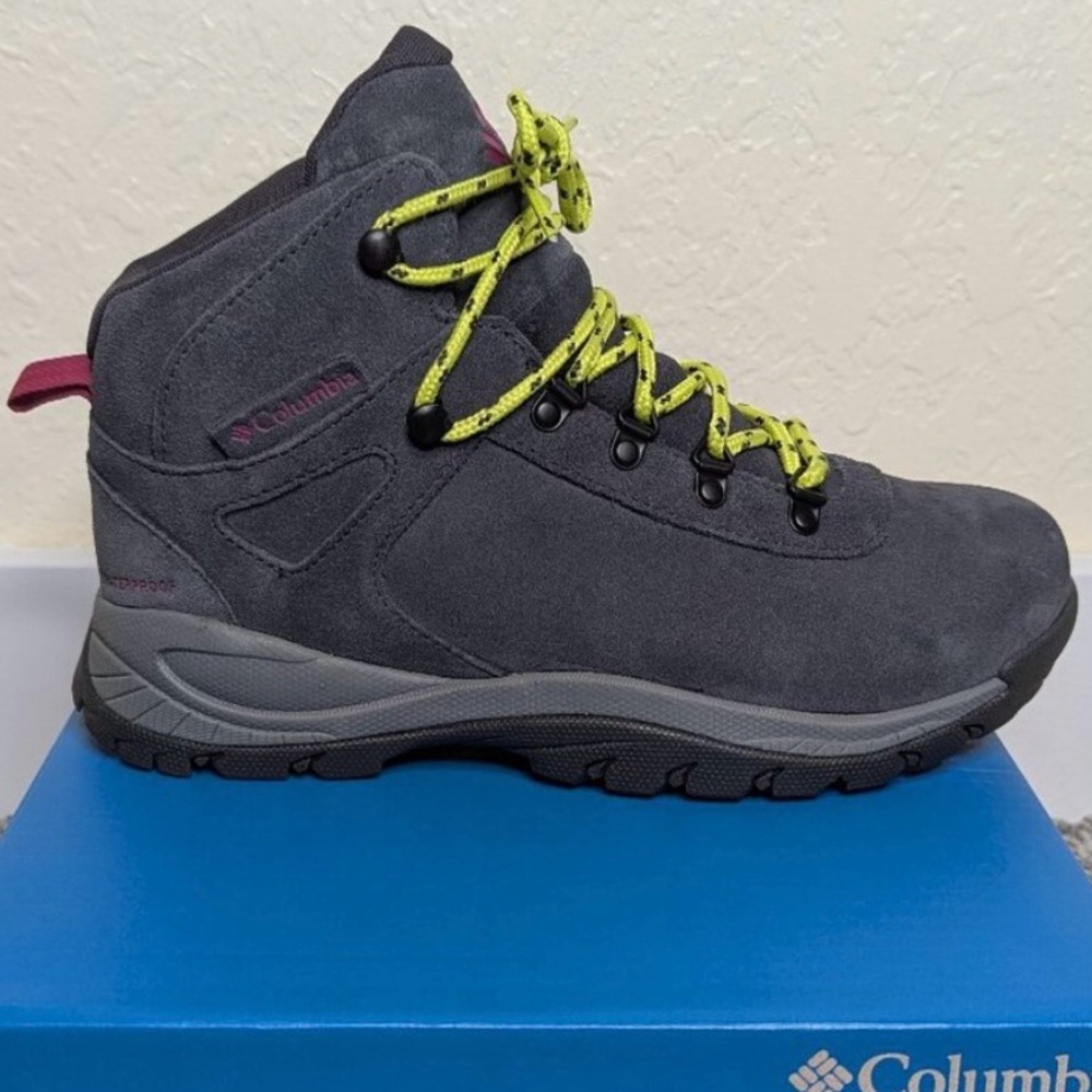 Size 10 women’s Columbia Yoncalla suede waterproof hiking boots gray NIB